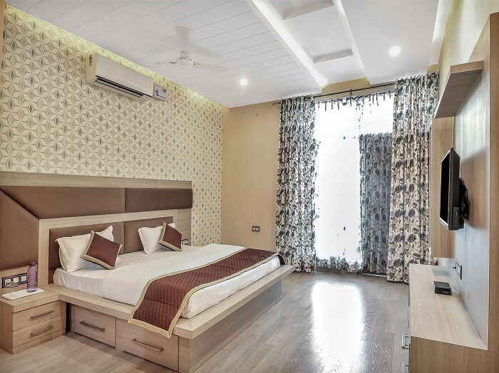 stay at OYO 9744 Hiraeth Homestay jaipur