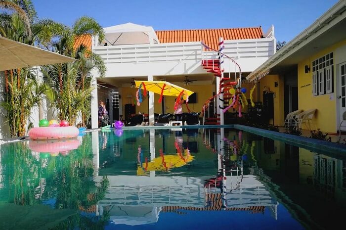 Barefeet Naturist Resort