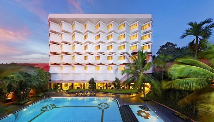 Gateway hotel