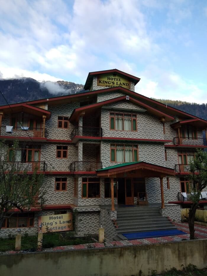 Hotel In Manali