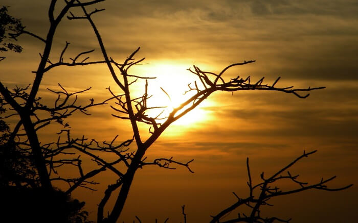 Watching sundown at Sunset Point s