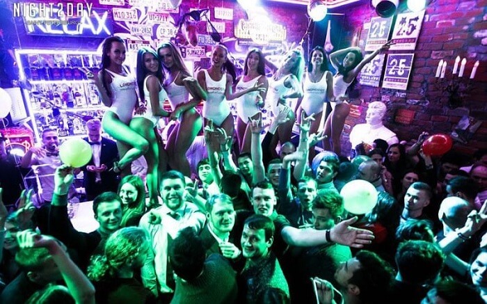 acj-0406-nightlife-in-russia (13)