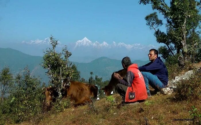 people enjoying the mountains of Chaukori