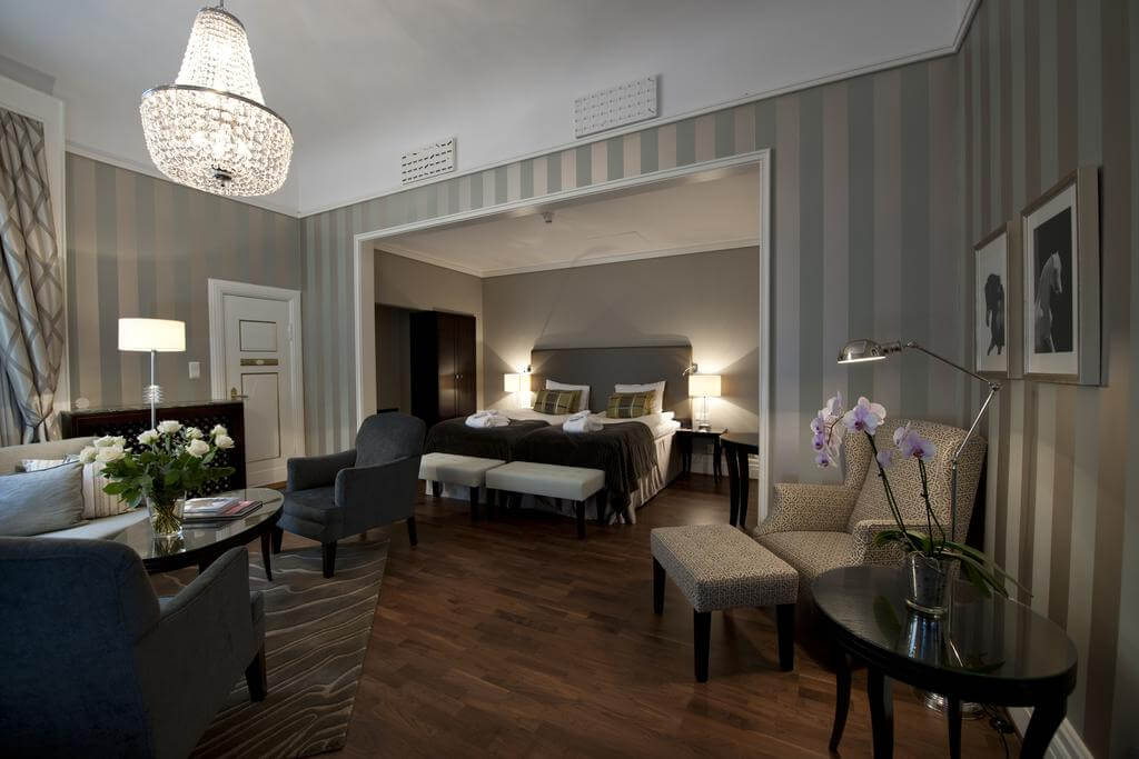 Grand Hotel