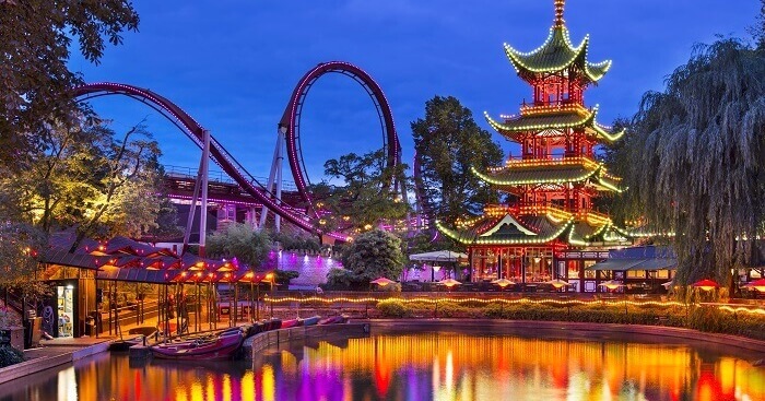 16 Must-Visit Amusement Parks, Theme Parks, and Waterparks in the