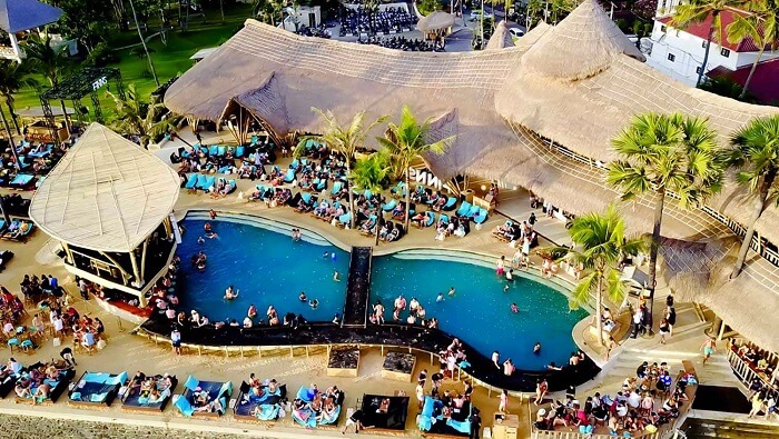 Finn’s Beach Club
