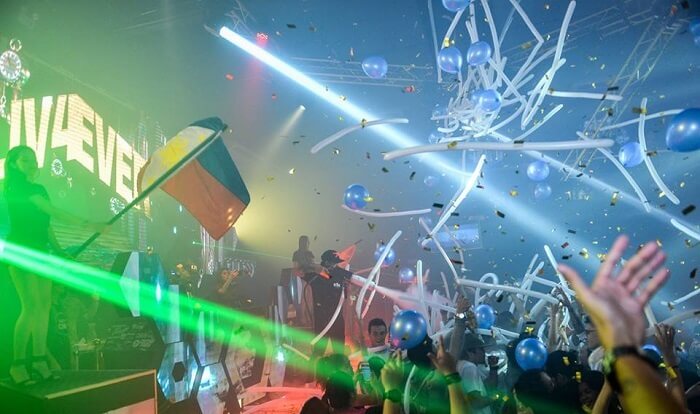 Liv Super Club
