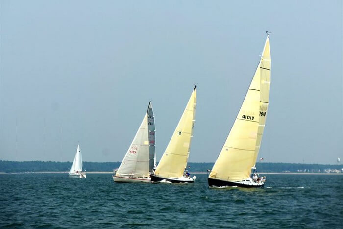 Sailing singapore