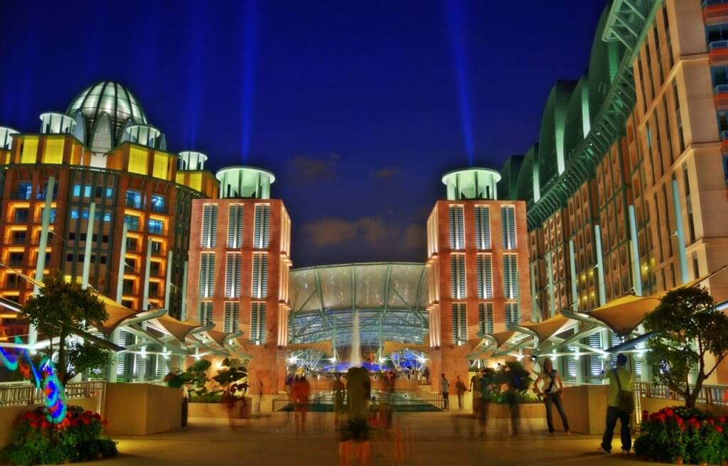 9 Singapore Honeymoon Resorts