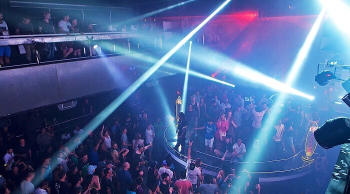 Skydome club