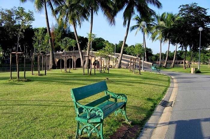 1200px-Chatuchak_park