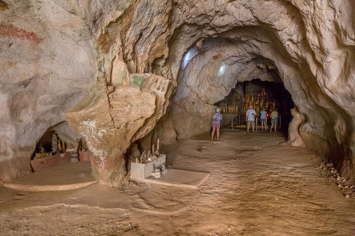 Laos Pak O Caves