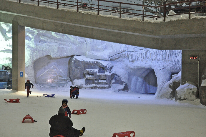 Ski Dubai in Dubai