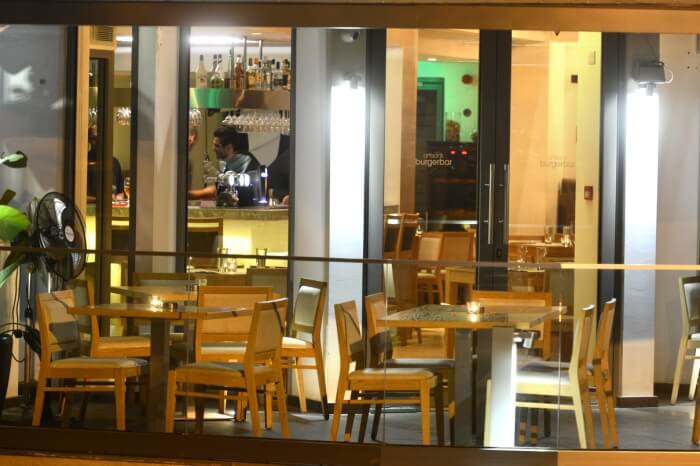 Artisan’s Burger Bar