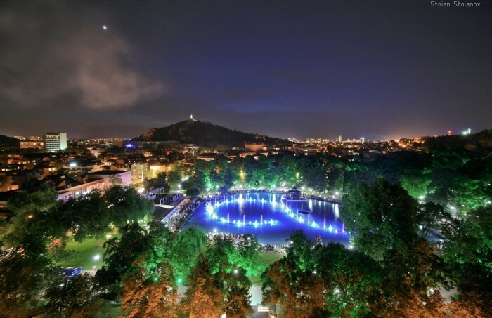 Musical fountain show