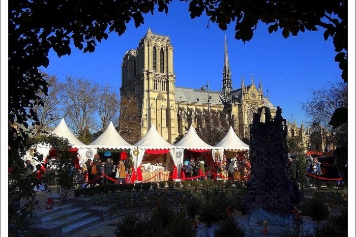 Notre-Dame Christmas Markets