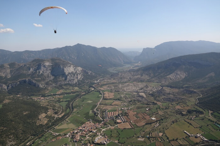 Paragliding in Organya