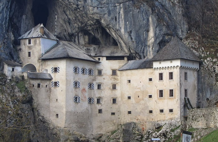 Predjama Castle