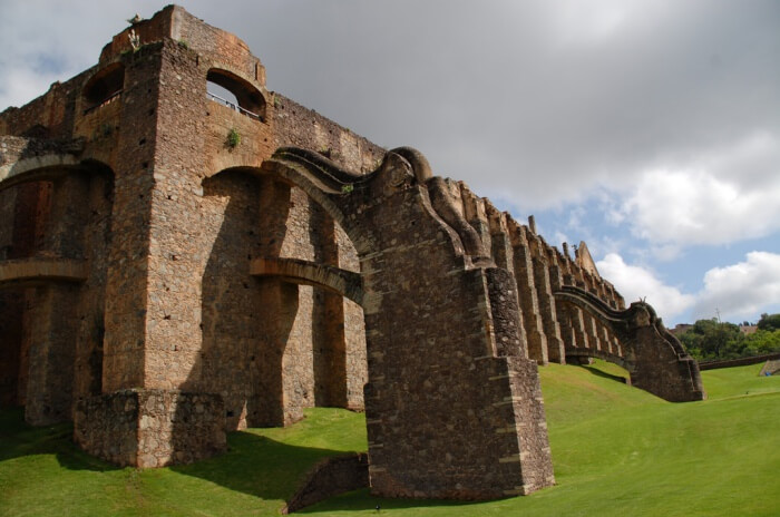 Want to know how the 17th century buildings looked like