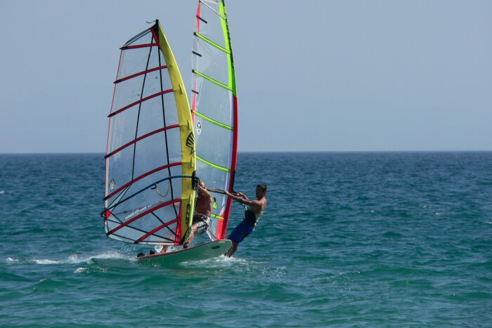 Windsurfing and kitesurfing
