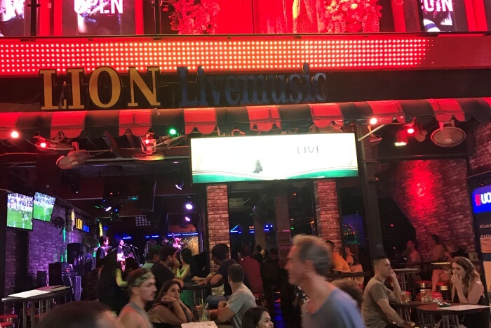 bar