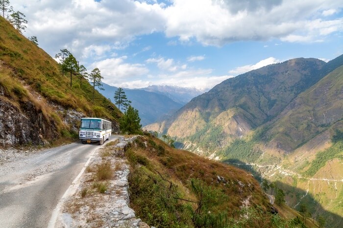bus dehradun nepal