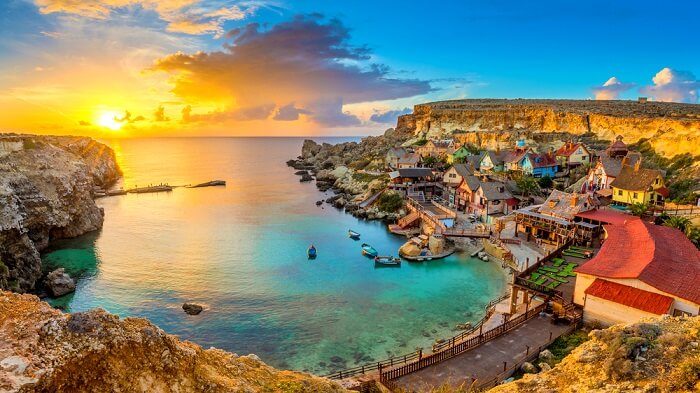 cover for malta in summer