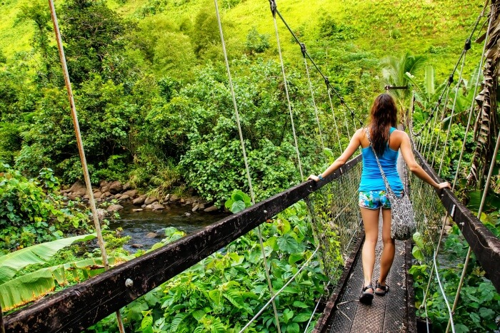 fiji travel guide - cover