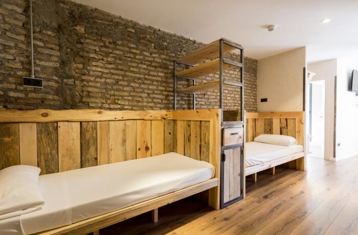 Black Swan Hostel Sevilla