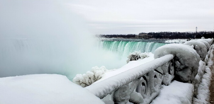Instagram pic of frozen Niagara