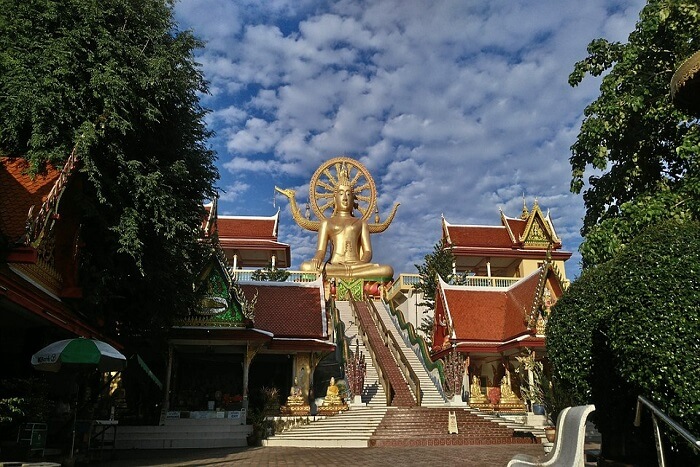 Eat seafood at the Buddha View restaurant