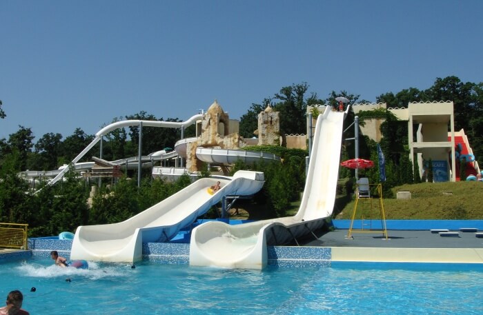 water park