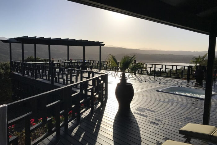 Ichibi Lakeside Lodge