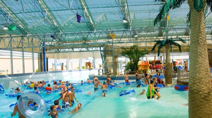 people splashing water