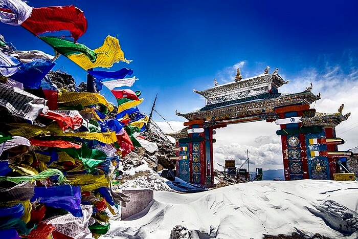famous tawang valley gate in arunachal