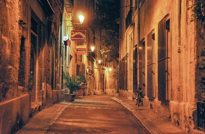 alleys and streets View
