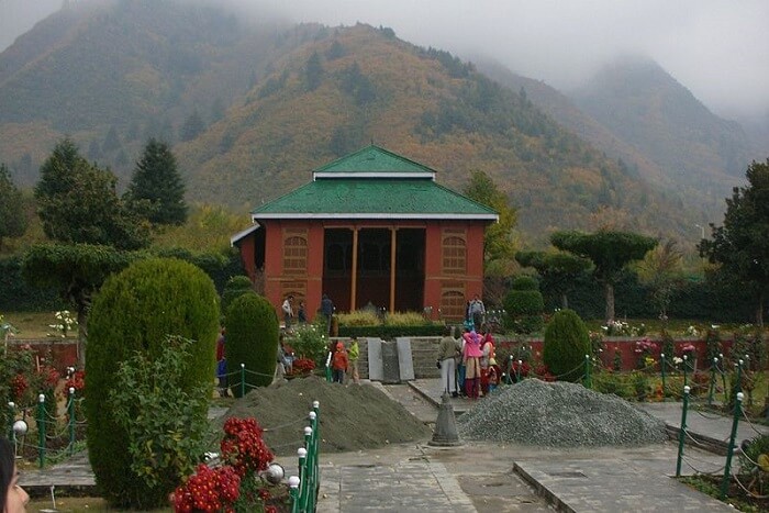 famous garden in Srinagar