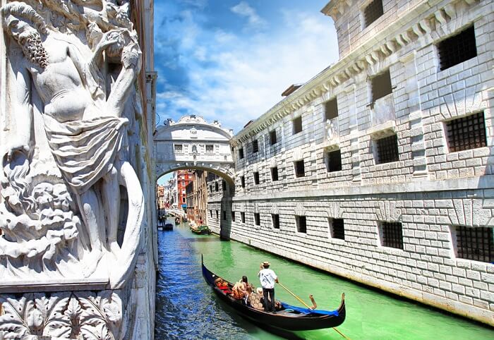 gondola ride to bridge of sighs