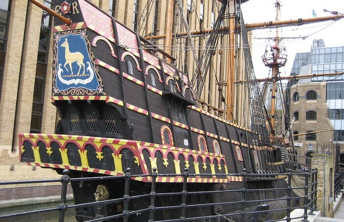 Golden Hinde