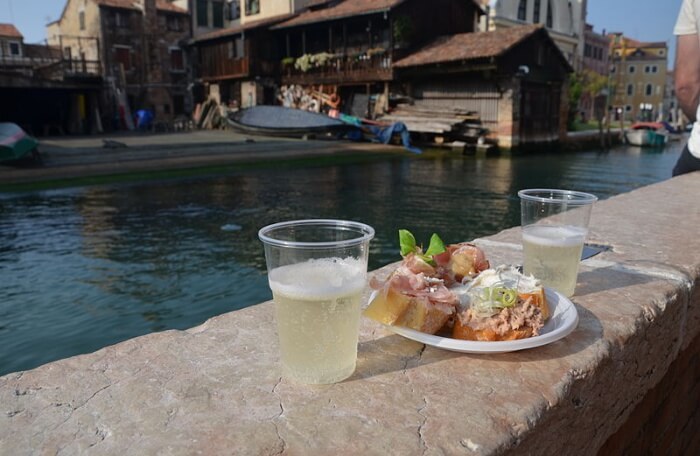Secret Venice Tour With Cicchetti And Wine