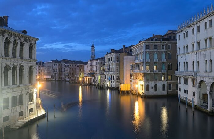 Stay Near Rialto Bridge